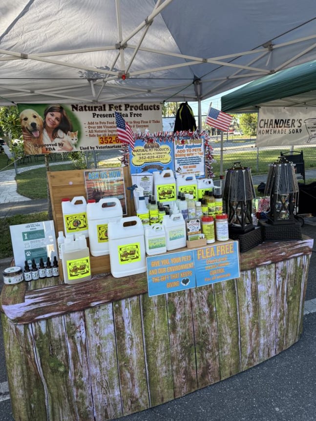 natural flea free food supplement display